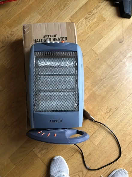 Photo of free Small halogen heater (Maida Vale W9) #1