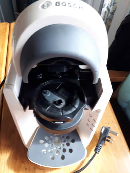 Photo of free Bosch Tassimo pod coffee machine (WR3 Barbourne) #2