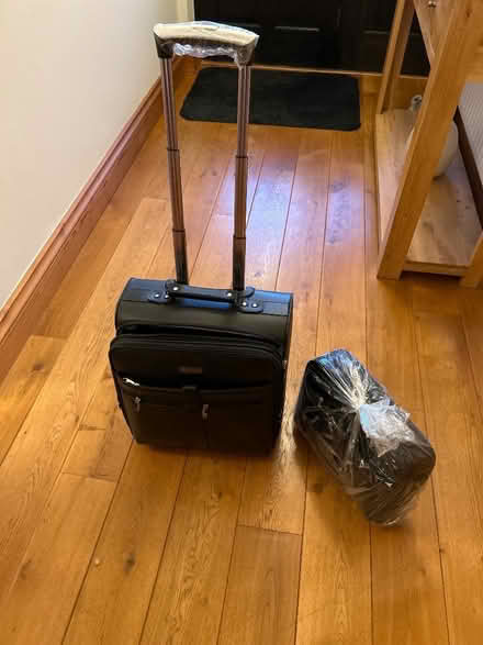 Photo of free Small trolly bag and computer bag - new (Haldens AL6) #1