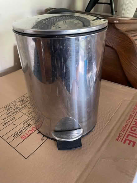 Photo of free Small soft close stainless bin (OL5 Mossley) #2