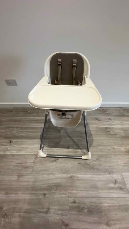 Photo of free High chair (B25) #1