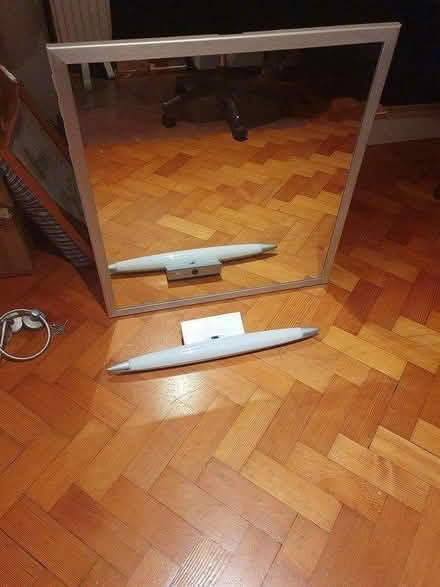 Photo of free Bathroom mirror and separate light (TW3 Hounslow Central) #1
