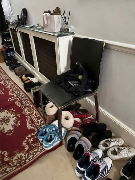 Photo of free Black leather chair (Holland Park W14) #1