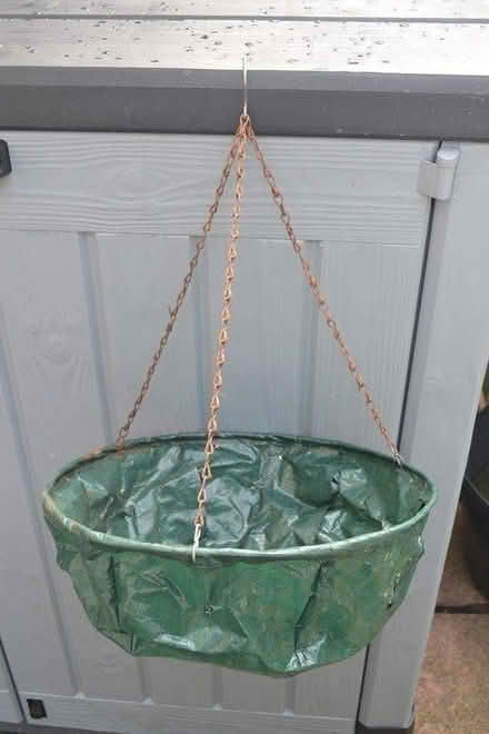 Photo of free Hanging basket (Stevenage SG1) #1