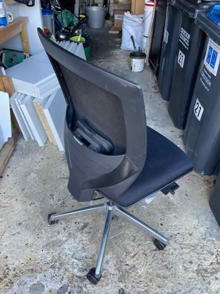 Photo of free Black office chair (Coulsdon, CR5) #1