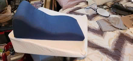 Photo of free support pillows (neshanic) #1