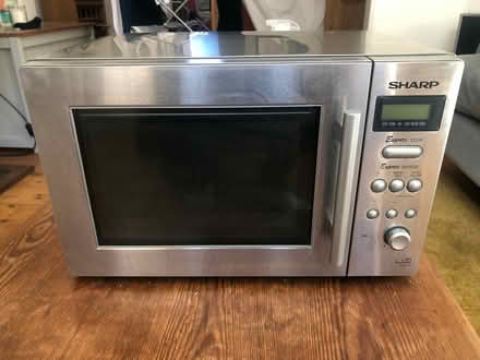 Photo of free Microwave oven (Colliers Wood SW19) #1