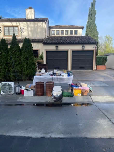 Photo of free Huge free table at my driveway (Crescent Park, Palo Alto) #1