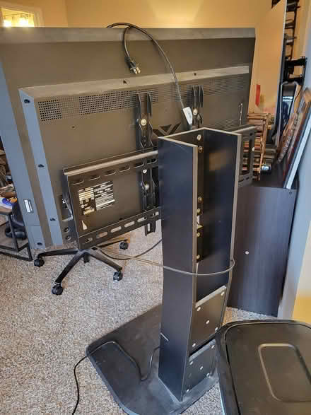 Photo of free Vizio tv and stand (NE corner of schaumburg) #3