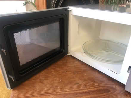 Photo of free Microwave oven (Colliers Wood SW19) #2