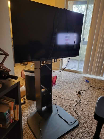 Photo of free Vizio tv and stand (NE corner of schaumburg) #2