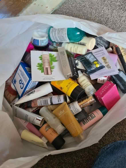 Photo of free Mixed bag of cosmetics (Lilley, LU2) #1