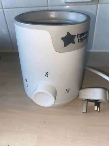Photo of free Tommee Tippee WARM ELECTRIC BOTTLE (DA8) #1