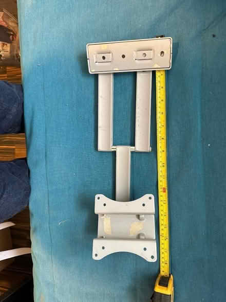 Photo of free tv or monitor wall bracket (Ware SG12) #1
