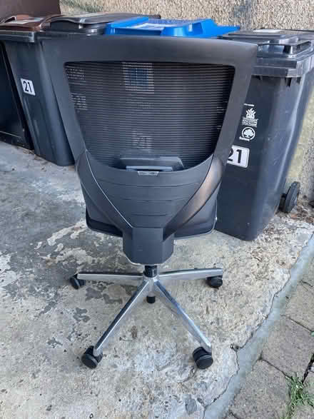 Photo of free Black office chair (Coulsdon, CR5) #3