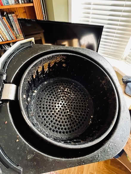 Photo of free Air Fryer (Teignmouth TQ14) #3