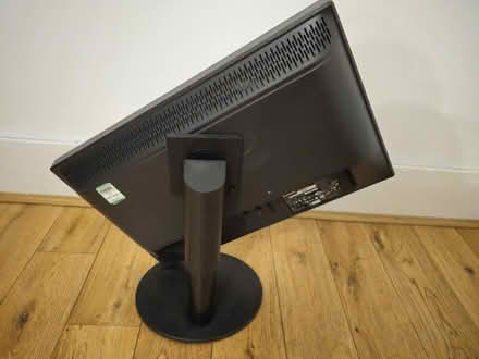 Photo of free Lenovo PC monitor (SE20) #2