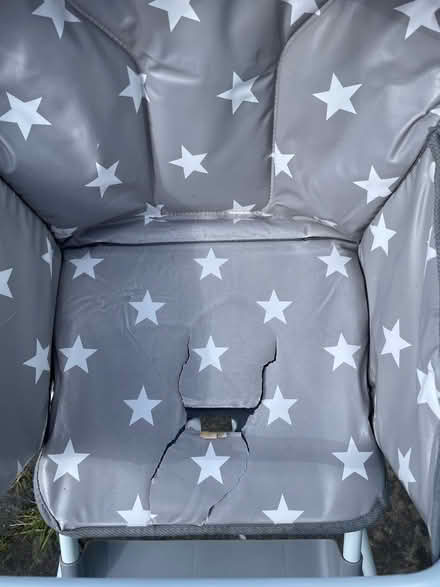 Photo of free Unisex high chair (ST6) #2