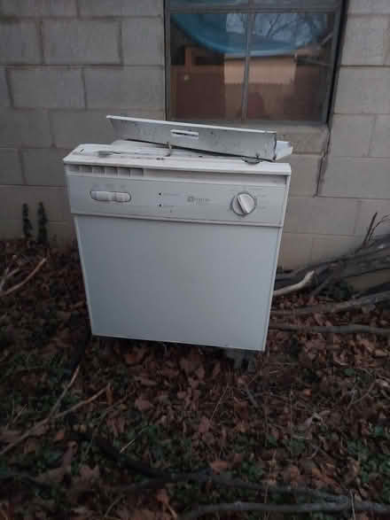 Photo of free Maytag Dishwasher (Wright View) #1