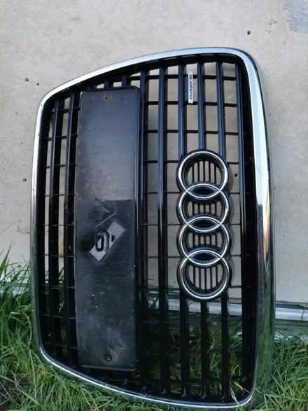 Photo of free Audi A6 front grill (Mitcham Eastfields CR4) #1