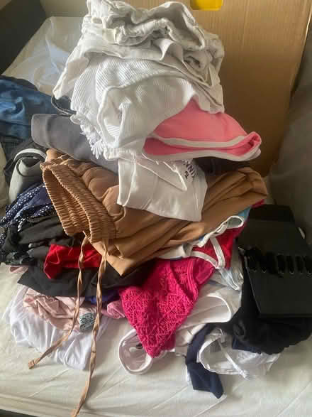 Photo of free Girls clothes (DA8) #1