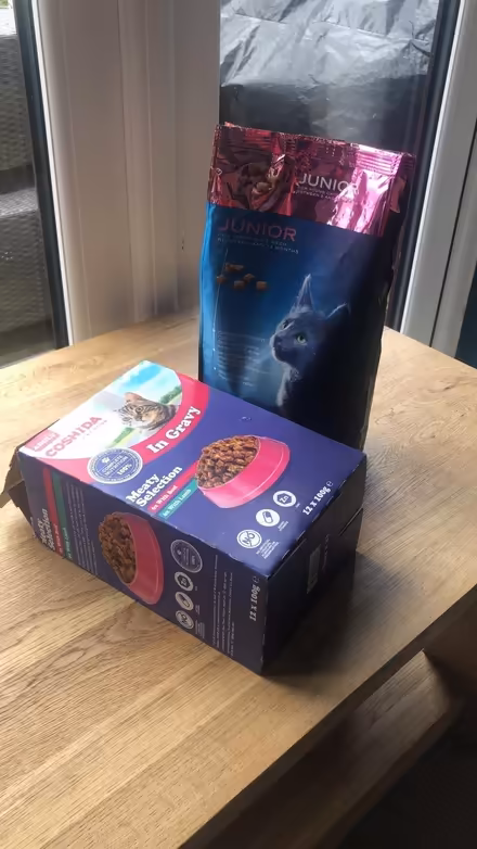 Photo of free Cat Food (West Oxfordshire OX28) #1