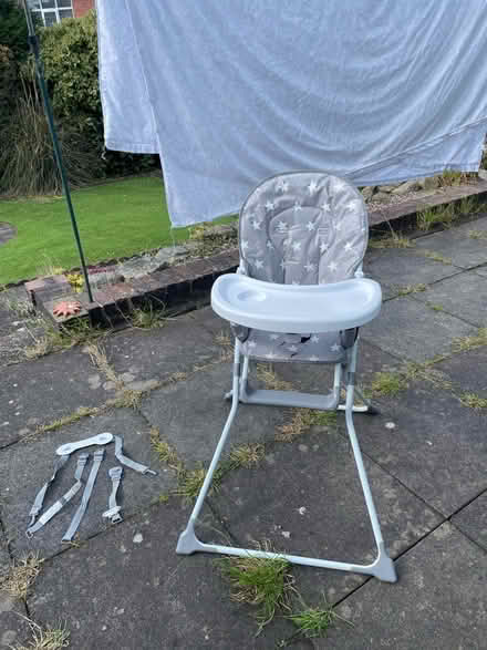Photo of free Unisex high chair (ST6) #1