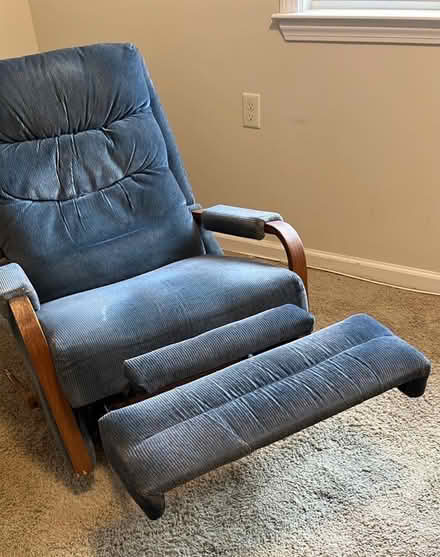 Photo of free Sliding/rocking armchair (New Paltz) #1