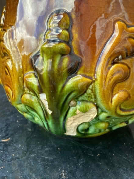 Photo of free Large ceramic planter pickup by FRI (TW12 Hampton) #3