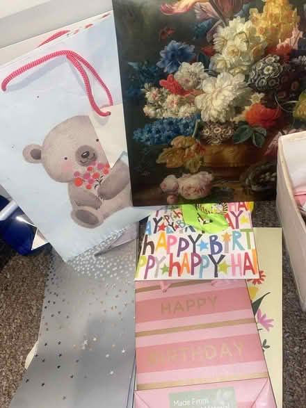 Photo of free Gift bags (DA8) #1