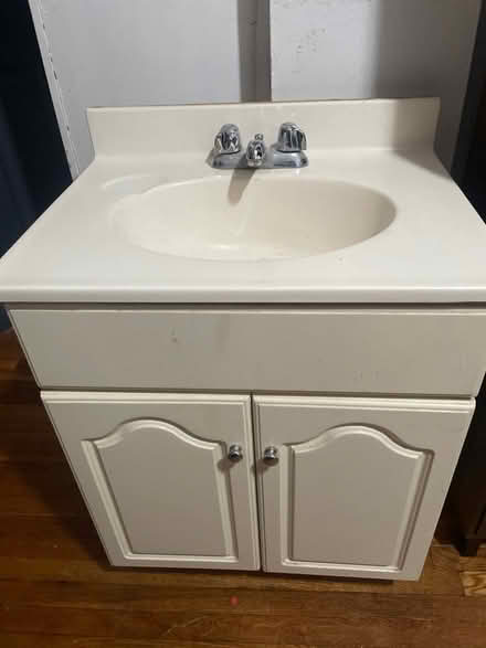 Photo of free Bathroom sink (Crown Heights) #1