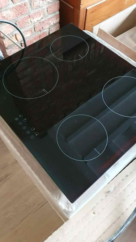Photo of free 4 zone induction hob (Marishes YO17) #1