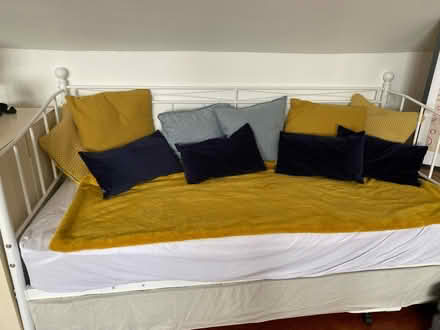 Photo of free Day bed with additional put up bed (SW13) #3