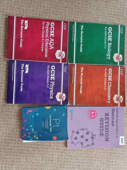 Photo of free GCSE revision books (Jevington BN20) #1