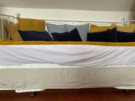 Photo of free Day bed with additional put up bed (SW13) #2