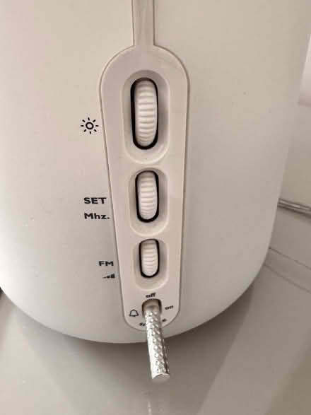 Photo of free Philips ‘Wake up’ Light – Alarm Clock – FM Radio (Tunbridge Wells S. TN2) #2