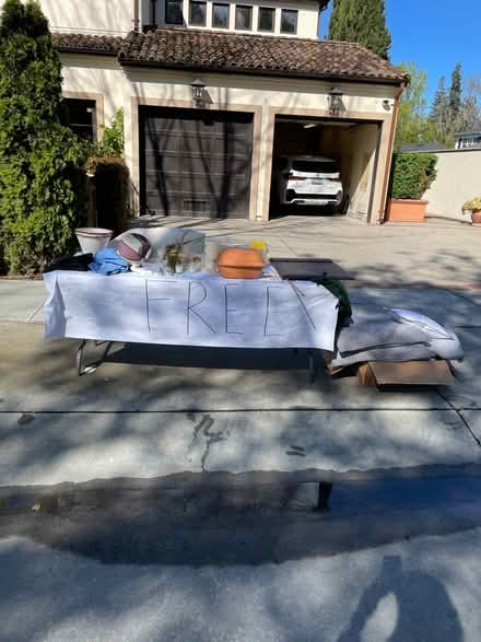 Photo of free Huge free table at my driveway (Crescent Park, Palo Alto) #1