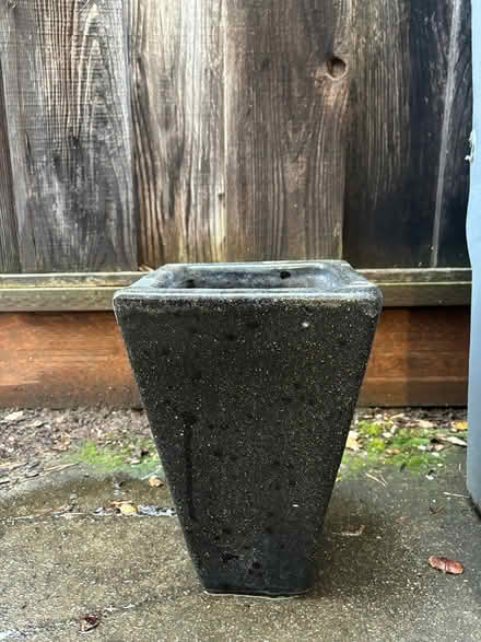 Photo of free Ceramic planter (near De Anza College) #1