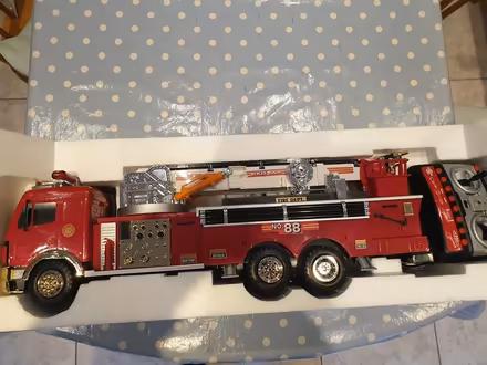 Photo of free Toy Fire Engine (NG5) #2
