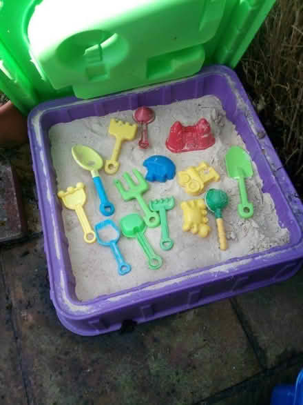 Photo of free Sand box (Harpur Hill SK17) #2