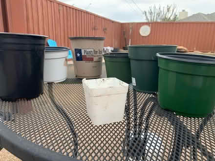 Photo of free Plastic pots (North Arlington (North Arlington (76012)) #1
