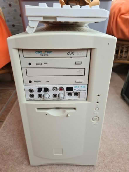 Photo of free PC tower circa 2001 (Willen MK15) #1