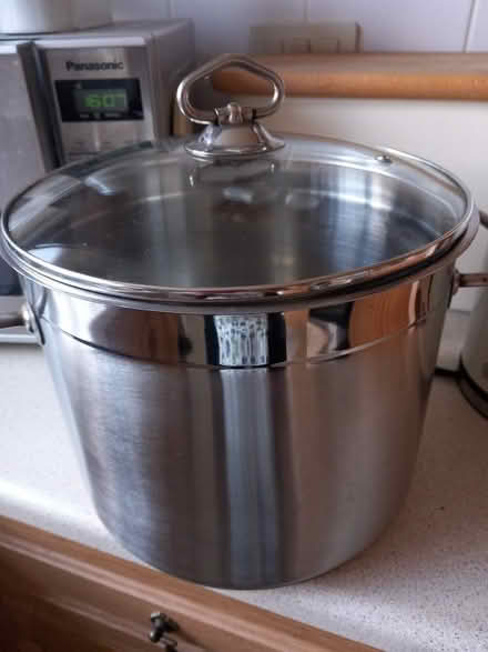 Photo of free Large cooking pan (Kettering NN15) #1