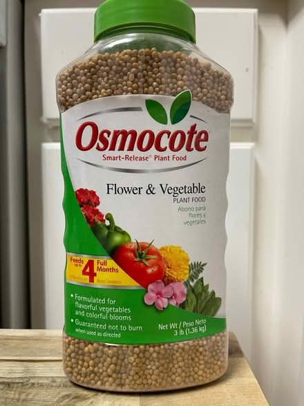 Photo of free 3lb Osmocote flower/veg plant food (Piney Orchard) #1