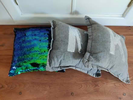 Photo of free Small cushions (BA1) #1