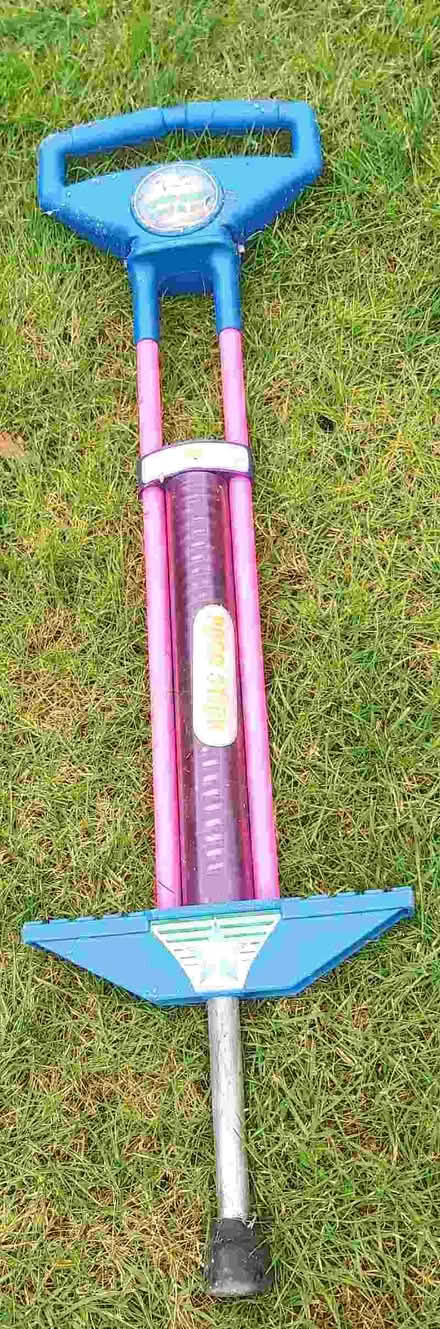Photo of free pogo stick (Great Wakering SS3) #1