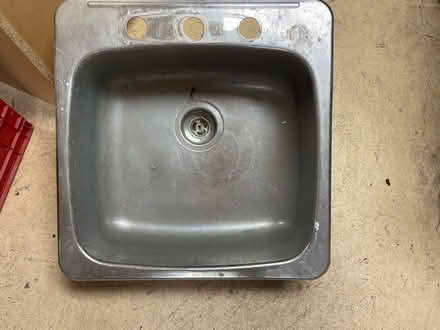 Photo of free Kitchen sink (Gerrard & River) #1