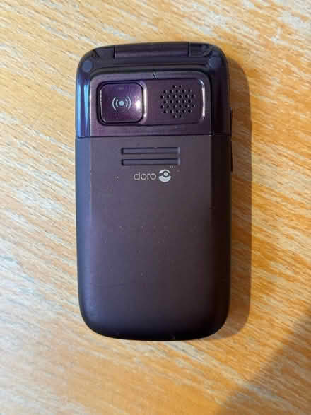 Photo of free Doro PhoneEasy 612 Flip Phone (Elephant & Castle SE1) #4