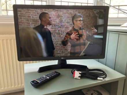 Photo of free LG Smart TV (Harrogate HG2) #1
