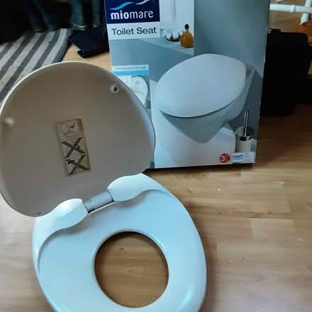 Photo of free Toilet seats: 2 x kids, 1 standard (Cowley OX4) #2